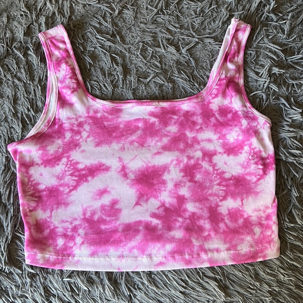 cropped tank top